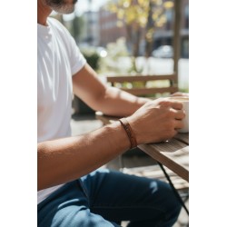 50 szt. skórzanych bransoletek z grawerem laserowym. Zapięcie w kolorze srebrnym.B02